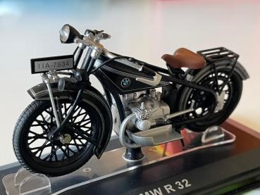 BMW Modell R 32 in Schwarz.