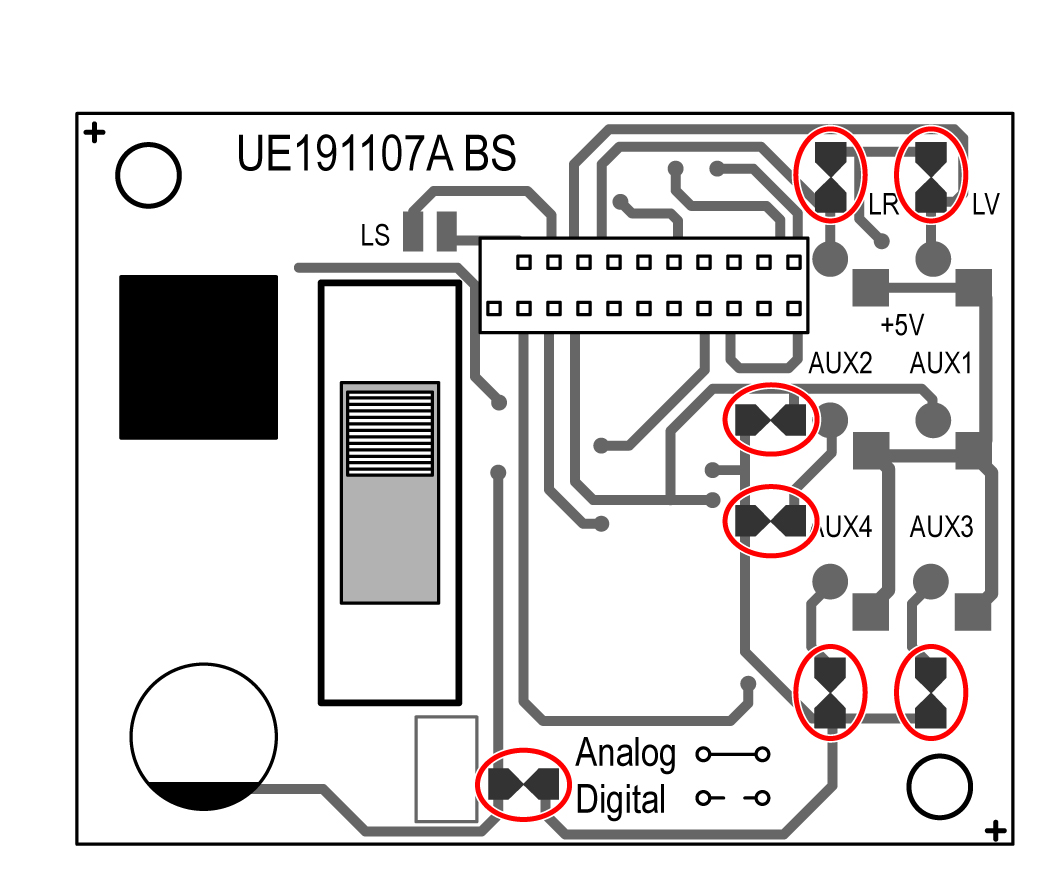 Laut der beigefgten Bedienungsanleitung - die auch zum Download auf der LGB Seite bereit steht - kann ein 21 poliger Digitaldecoder eingesteckt werden. Hierzu sind jedoch die rot markierten Verbindungsstellen mit einem scharfen Messer zu trennen. Sieben Verbindungsstellen! Als Decoder eignet sich der Hauseigene mrklin Artikel Nr. 60972. Dieser kostet derzeit 39,95 EUR (incl.ges. MwSt.). 