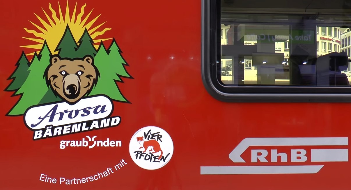Der Bärenland Allegra von LGB® - Art. Nr. 22226 wir in einen YOUTUBE Video von Markanbotschafter Hendrik Hauschild vorgestellt.