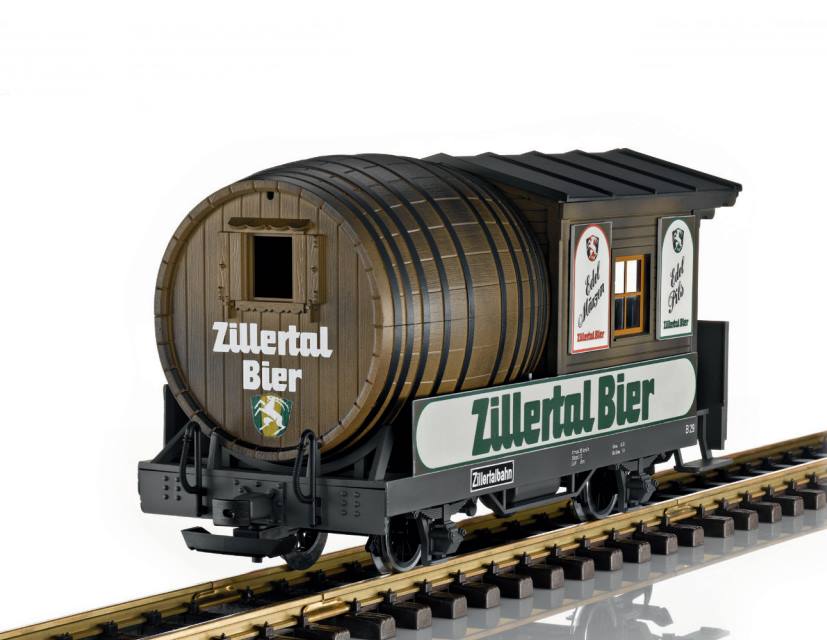 Art. Nr. 33211 Zillertalbahn  B 20 Modell des Personenwagens B 20 mit Spielabteil fr Kinder der Zillertalbahn in Tirol. Originalgetreue Farbgebung und Beschriftung in der Ausfhrung der Epoche VI, so wie der Wagen heute noch im Dampfzug im Einsatz ist. Komplette Inneneinrichtung, Tren in den Stirnwnden und Bhnentren zum ffnen. Metallradstze. Lnge ber Puffer 36 cm