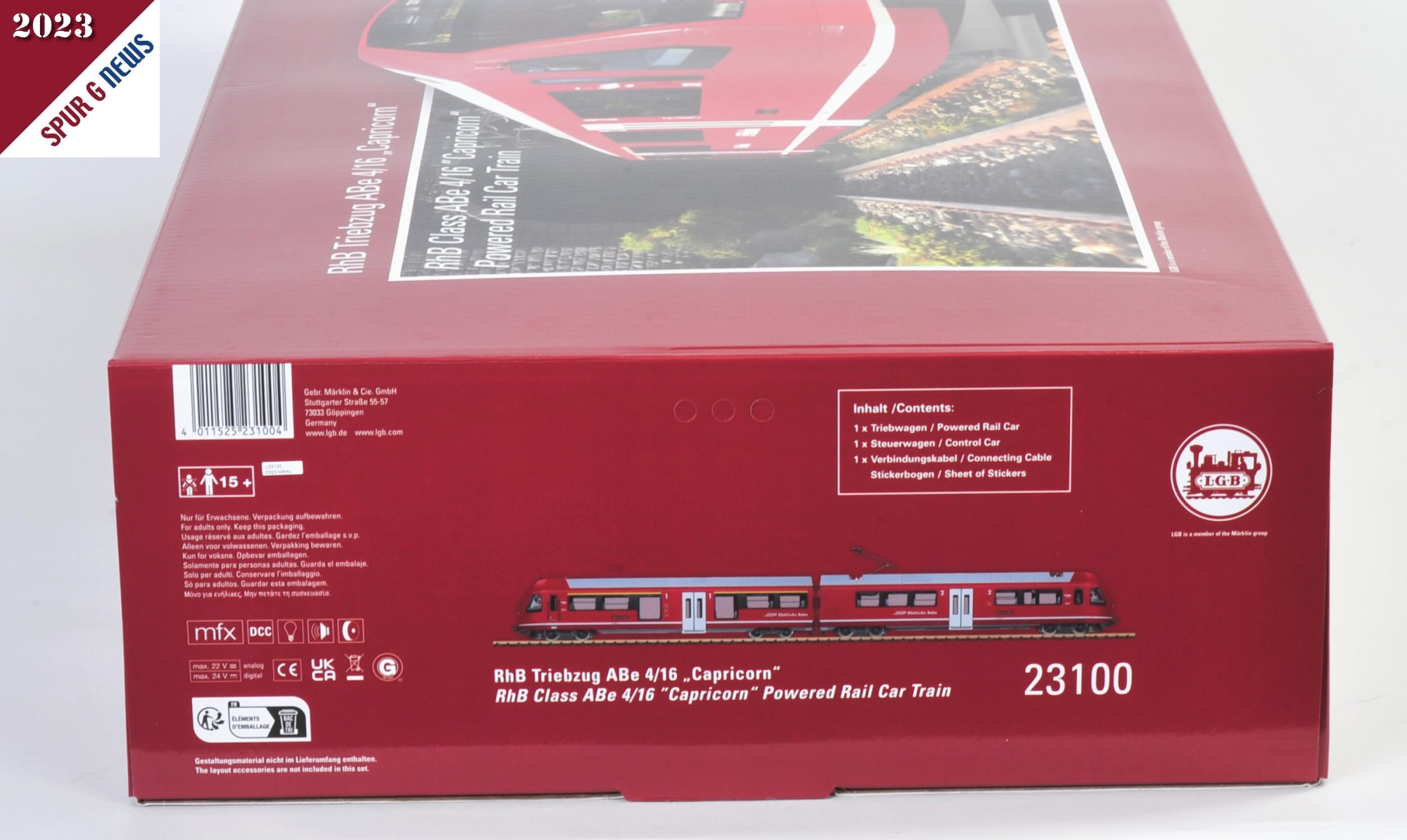 Die Seitenansicht der Verpackung des Capricorn zeigt alle erforderlichen Hinweise sowie den Steuerwagen (links) und den Triebkopf (rechts).
