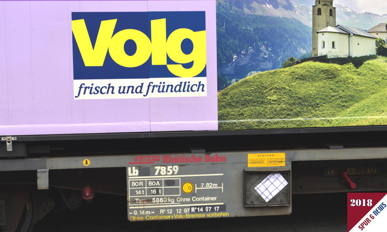Beschriftung des Containertragwagens auf dem der VOLG Werbecontainer "Mathon" steht.