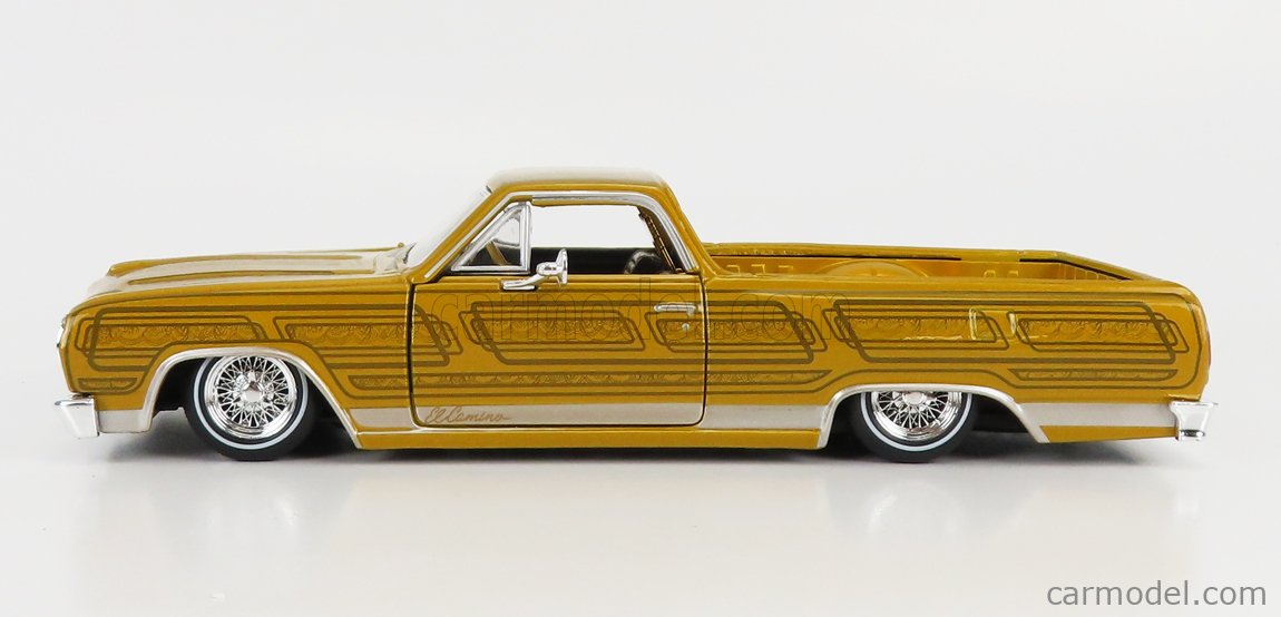 MAISTO - CHEVROLET - EL CAMINO PICK-UP CUSTOM 1965, Goldmetallic mit Zeichnung, Tuning Fahrzeug