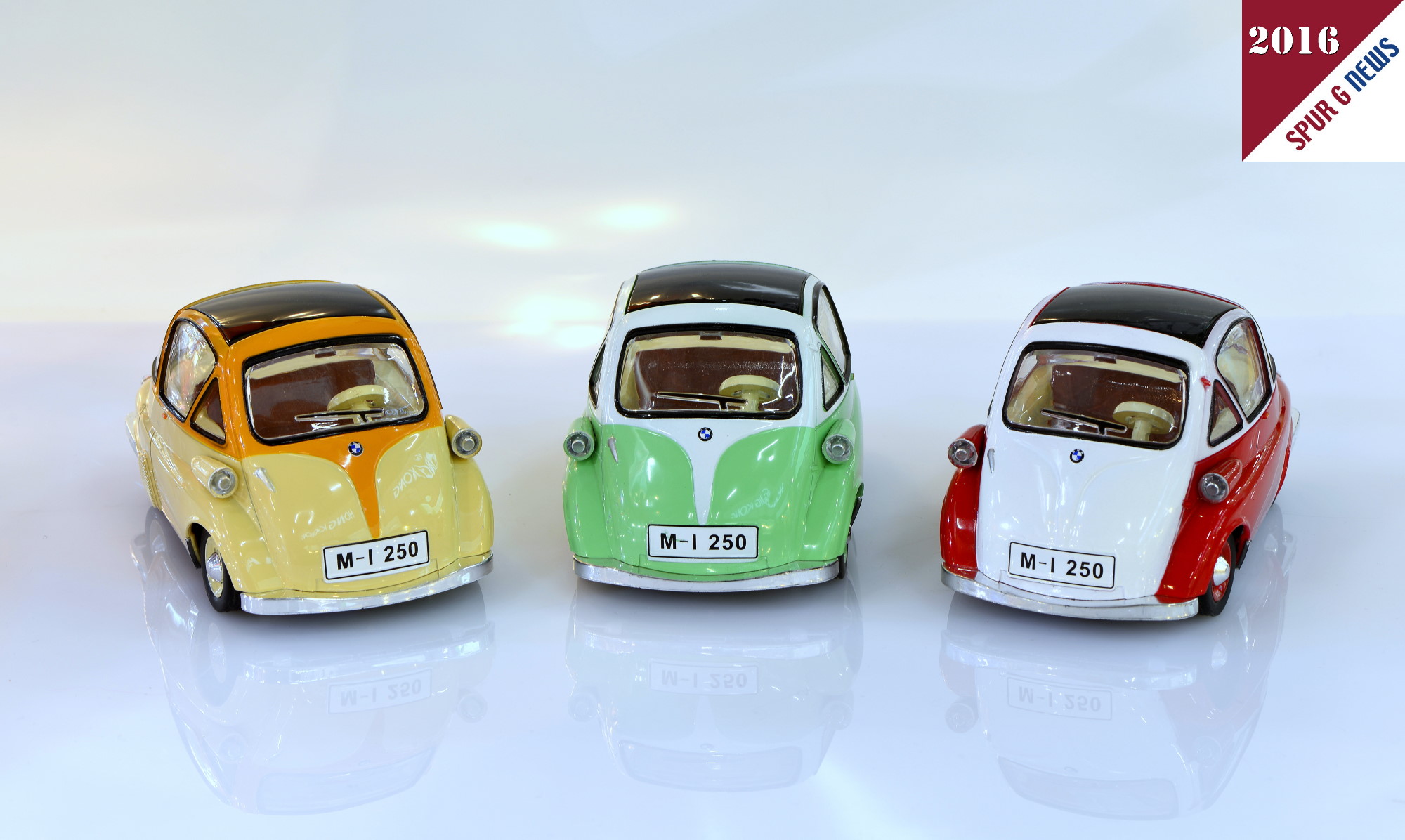 Die Modellautos der Ausfhrung BMW Isetta 250 im Mastab 1:24 werden in folgenden Farben von DX  angeboten: Creme/Orange, Grn / Wei und Rot / Wei.  