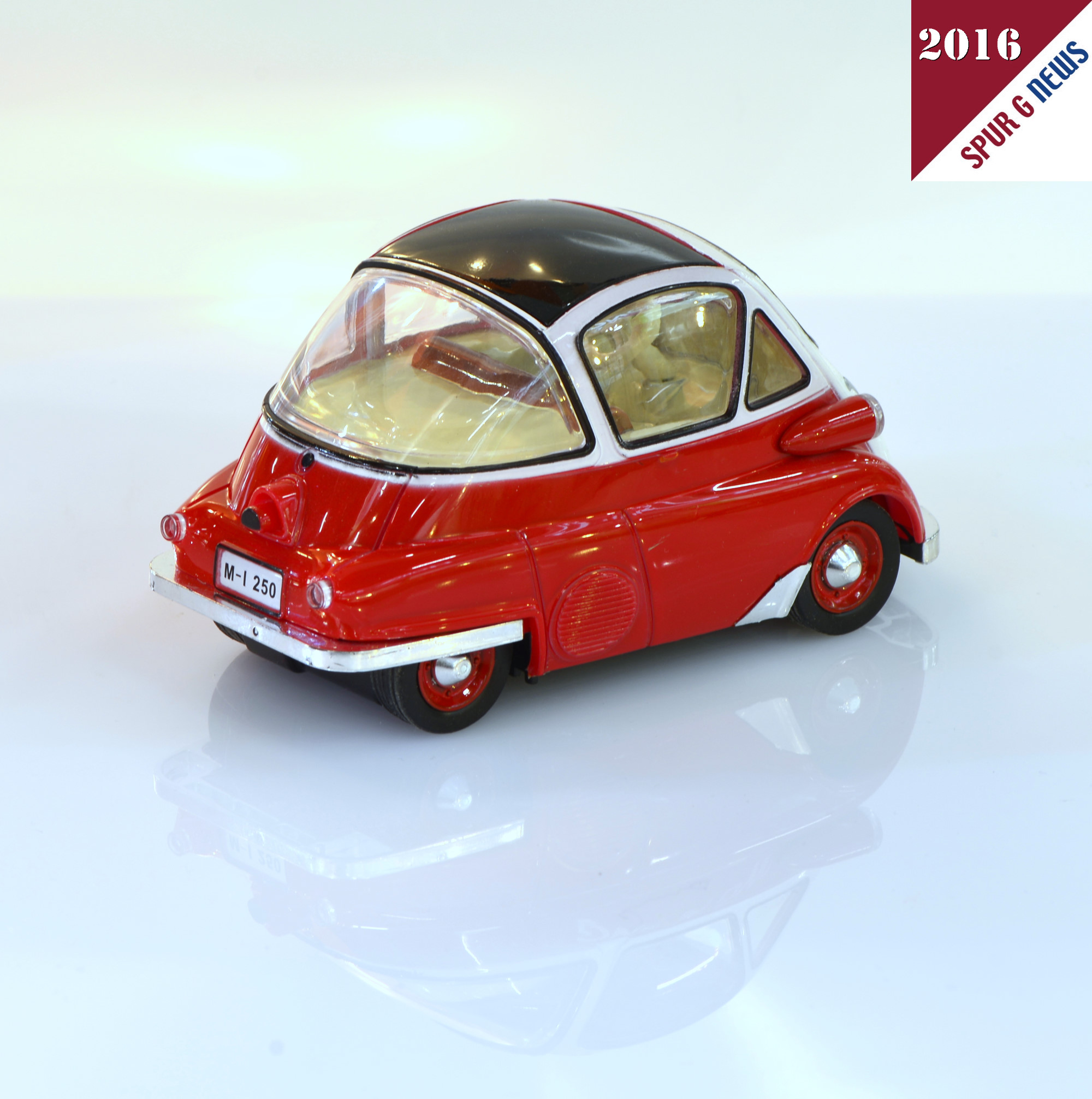 Autos fr die Gartenbahn - Legendr: Knutschkugel - Isetta 250 von BMW - Hier von DX - Dong Xin Toys. 