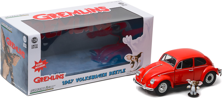 Der 1984 in den Kinos gestartete Film "Gremlins" hatte auch eine Szene mit einem orange farbigen VW Kfer. Billy Peltzer startete im Wintertreiben den VW Kfer. 