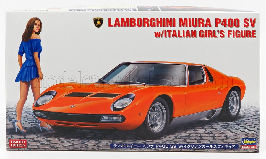 Die Verpackung des Modellbaukits von Hasegawa fr den Lamborghini Miura P400 SV aus dem Jahre 1971. Im Bausatz ist ein italienisches Mdchen - auch als Bausatz - enthalten. Natrlich im Mastab und mit kurzem Kleid, passend zum Sportwagen