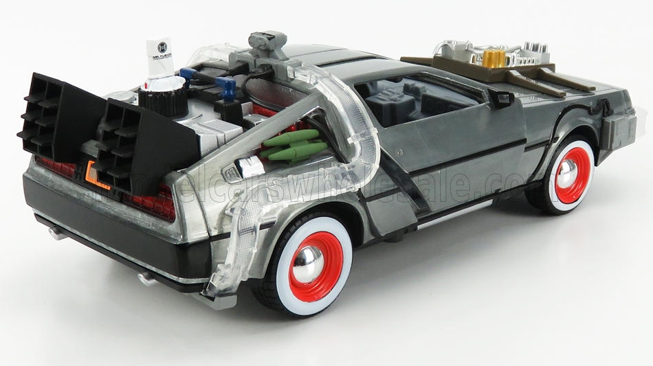 Jada 1:24, Filmauto DE LOREAN - Zeitmaschine - aus Zurck in die Zukunft 3 in in Silber. 