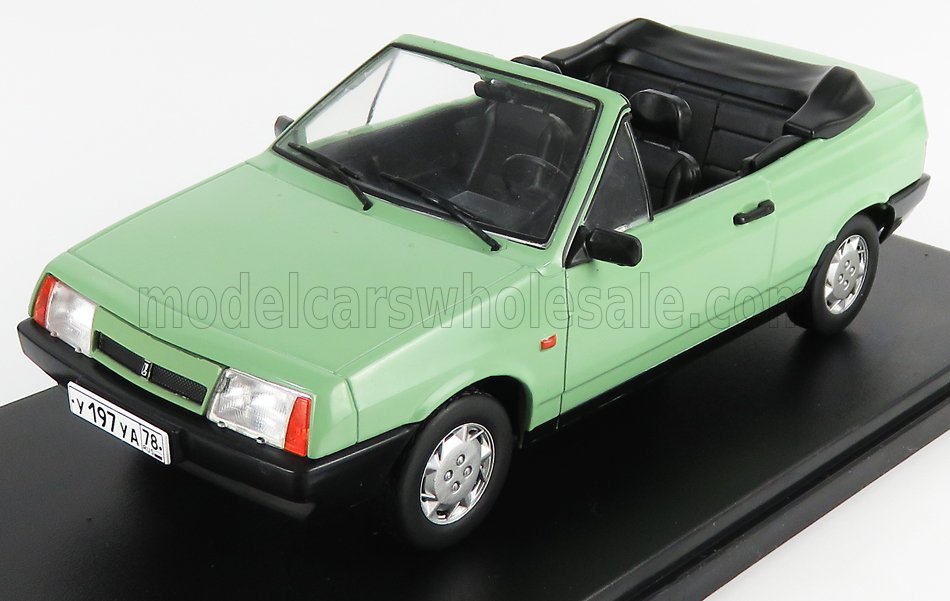 LADA - VAZ 2108 - Cabriolet Natasha, Baujahr 1986 - ein legendres OST Fahrzeug. edicola Nr. 147045. 