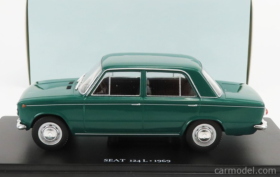 FIAT (Seat) 125 L - 1969 in grn - Epoche III, Mastab 1:24 von EDICOLA