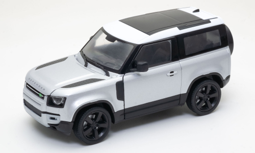 Land Rover Devender, Baujahr 2020, silber/weiss, Modellauto für die Gartenbahn, 