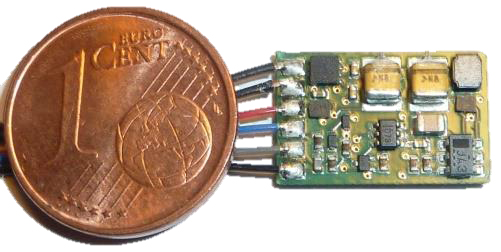 micro -is 6. Soundmodul mit 16 Bit Sound zum Anschluss an Decoder mit SUSI-Schnittstelle. Mehr als 200 verschiedene Sounds stehen zum kostenlosen Download auf der Internetseite von DIETZ-Elektronik bereits. Die Software wurde um neue Features erweitert - z.B. lässt sich bei Dampfloks die Lautstärke des Leerlaufgeräusches dynamisch anpassen.