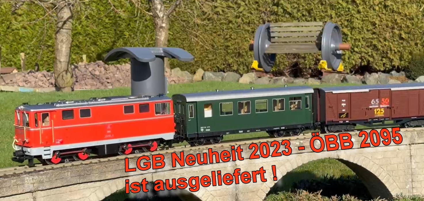 So sieht die neue BB Lok 2095 - Art. Nr. 22963 mit den passenden Wagen aus. Auch den Museumswagen haben wir eingereiht. Einfach auf das Bild klicken und das von Hendrik Hauschild gedrehte Video ansehen. 