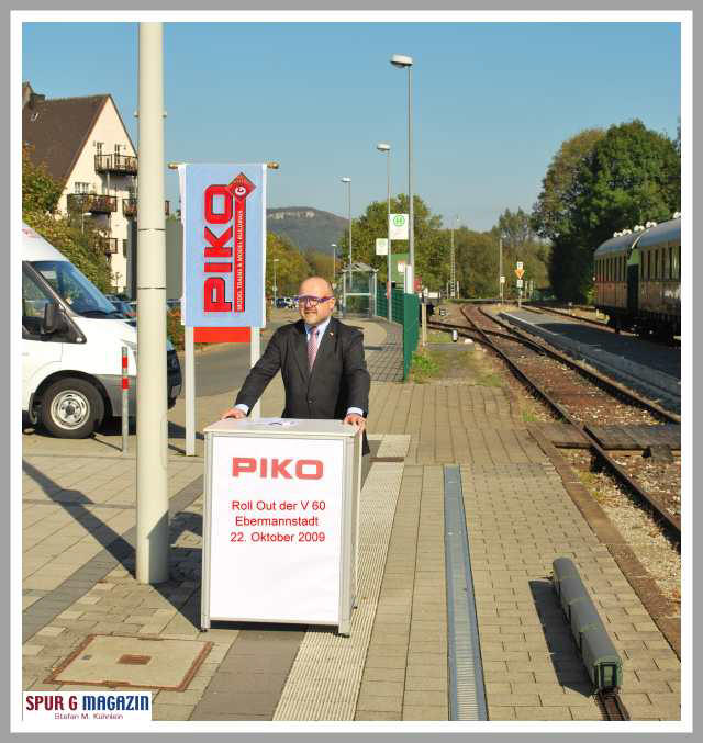 Dr. Rene Wilfer bei der Eröffnungsrede zum Roll Out der PIKO V 60 am 20.10.2009 in Ebermannstadt 