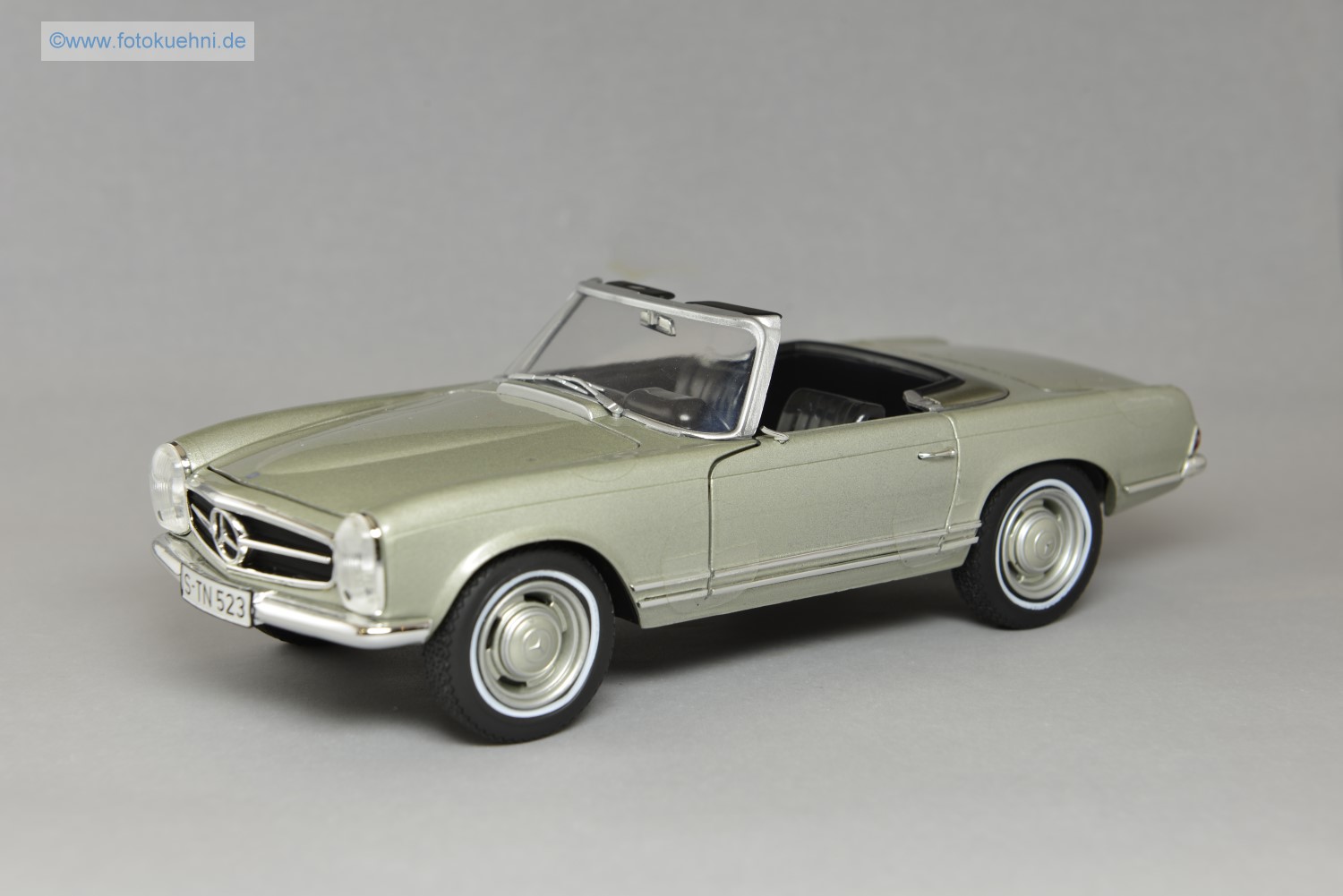 Mercedes SL Pagode - Modellauto fr die Gartenbahn, Mastab 1:24