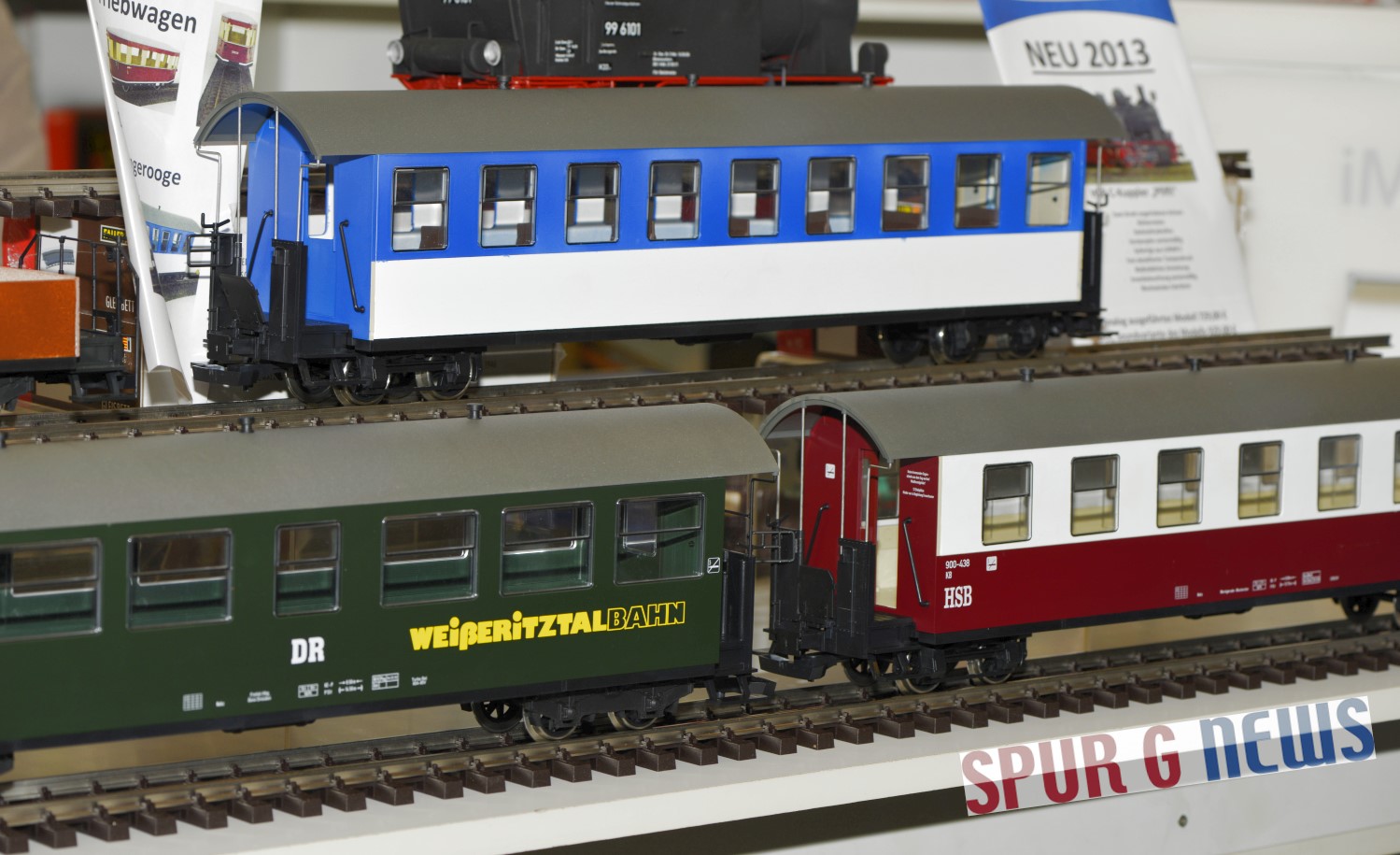 Personenwagen - Wangerooge(blau), Weißeritztalbahn(grün) und HSB(rot) von Train Line 45