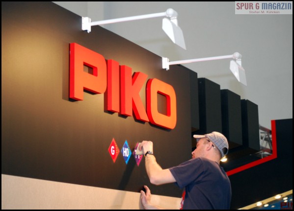 Messestand von PIKO im Aufbau