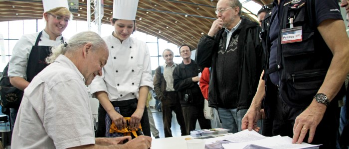 Der Erfinder und Macher der beliebten Fernsehreihe „Eisenbahn-Romantik“ wird bei der Faszination Modellbahn Mannheim wieder als ideeller Aussteller dabei sein und wird auch wieder im Modellbahn-Forum für eine Autogrammstunde bereitstehen.