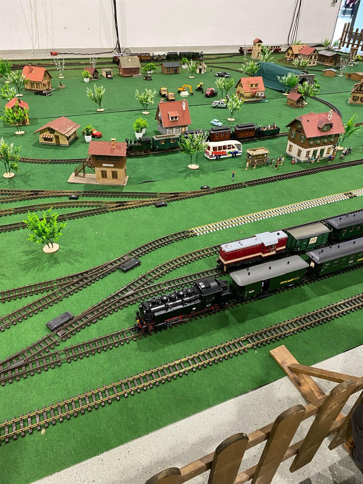 Modellbahnclub Hoyerswerda e.V. mit groer Grnflche und viel Gartenbahn!