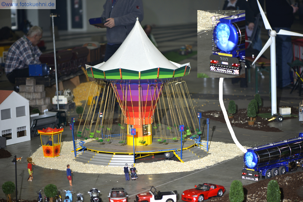 Kirmes Karussell in 1:24 mit Lastern und Wagen