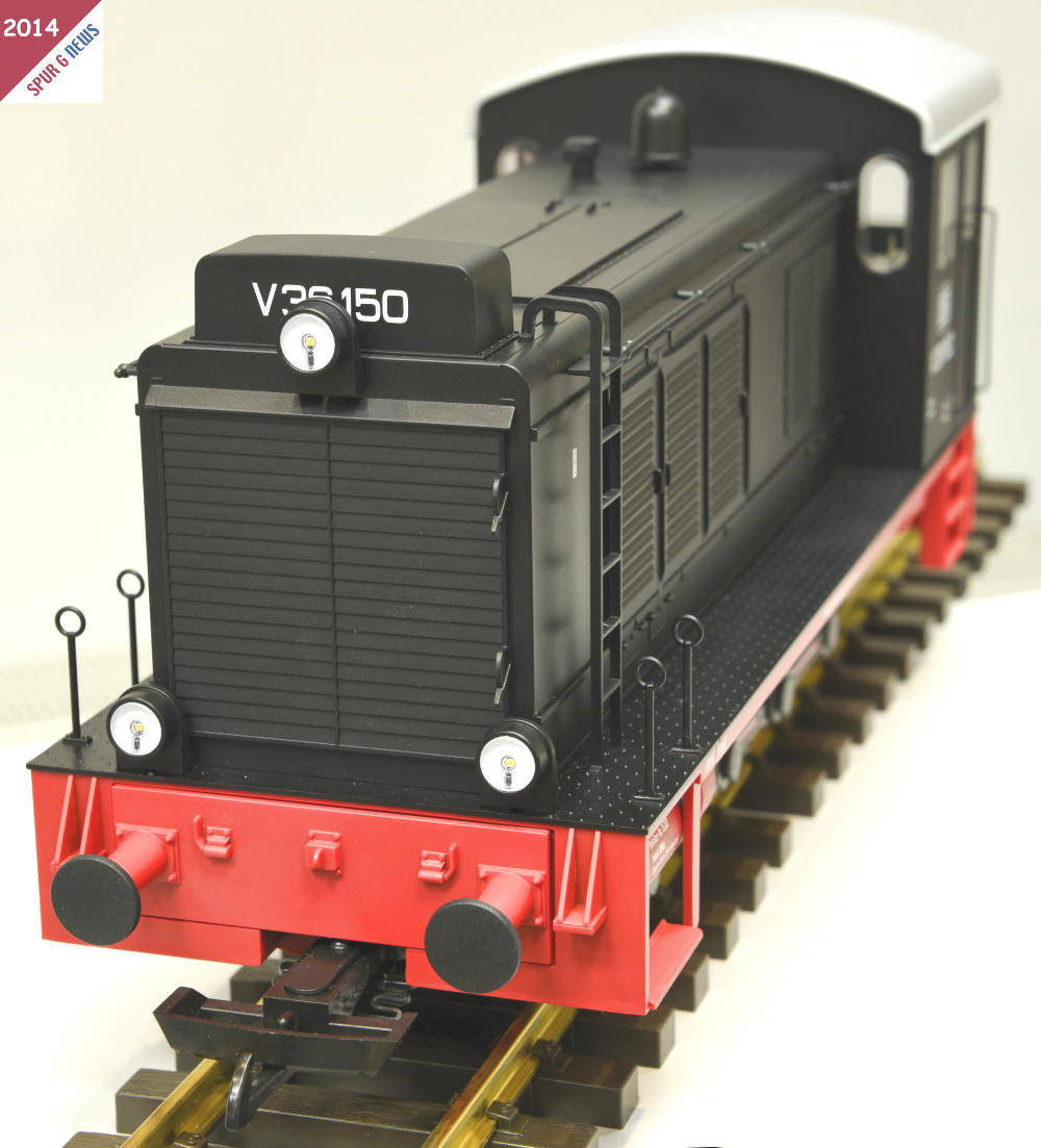 Frontansicht des fertigen Modells der Gartenbahn Diesellok V 36 150 von PIKO - Neuheit 2014. 