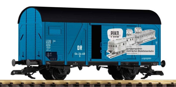 G Gedeckter Gterwagen VEB PIKO DR III, Neuheit 2024: Druckvariante eines gedeckten Gterwagens der DR in Epoche III. Auf den Seiten der Wagen findet sich eine historische PIKO Werbung. 