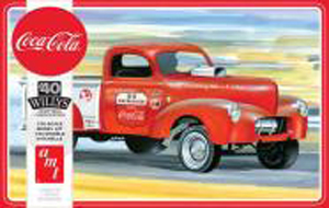 1940er Willys Pickup Gasser Coca-Cola Version. 1:25 Plastikmodellbausatz eines US-amerikanischen Pick-Ups aus den 1940 er Jahren. Hier in der Version Coca Cola. 