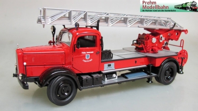 In vielen Feuerwehrgaragen ist der Mercedes-Benz L4500 F als Leiterwagen aus dem Jahre 1944 noch vorhanden. 