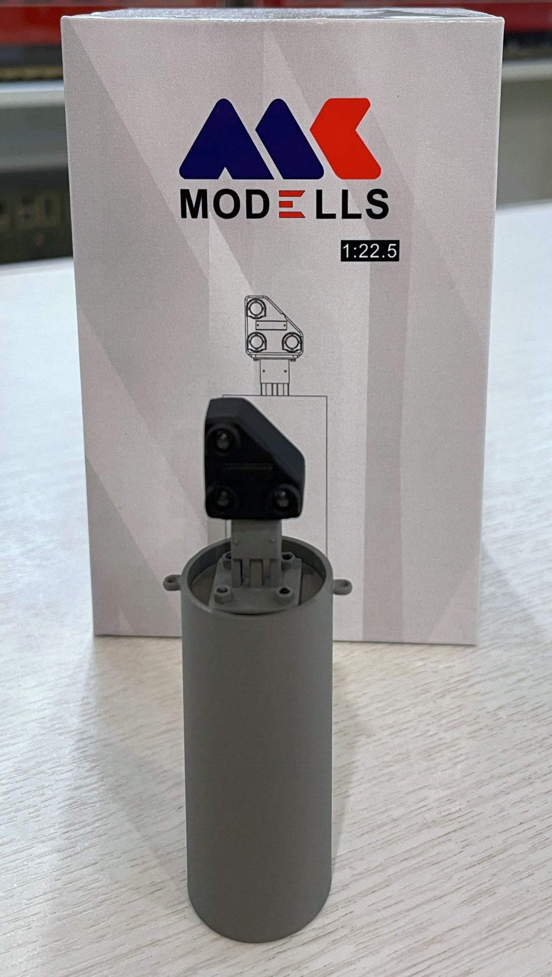 Ein weiteres Produkt von MK Modells aus der Schweiz ist das RhB Zwergensignal. Dies gibt es in kurzer Variante oder hherer Variante. Der Modellzylinder beherbergt den einzubauenden Decoder fr die Lichtsteuerung. Inwieweit das ganze dann Wetter- und wasserfest ist werden wir noch testen und auch darber berichten. 