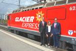 Loktaufe der RhB Lok Ge 4/4 II Nr. 623 mit Werbung fr den Glacier-Express (GEX). Loktaufe_Direktoren: V.l.n.r Renato Fasciati, RhB, Annemarie Meyer, Glacier Express AG, Fernando Lehner, MGBahn