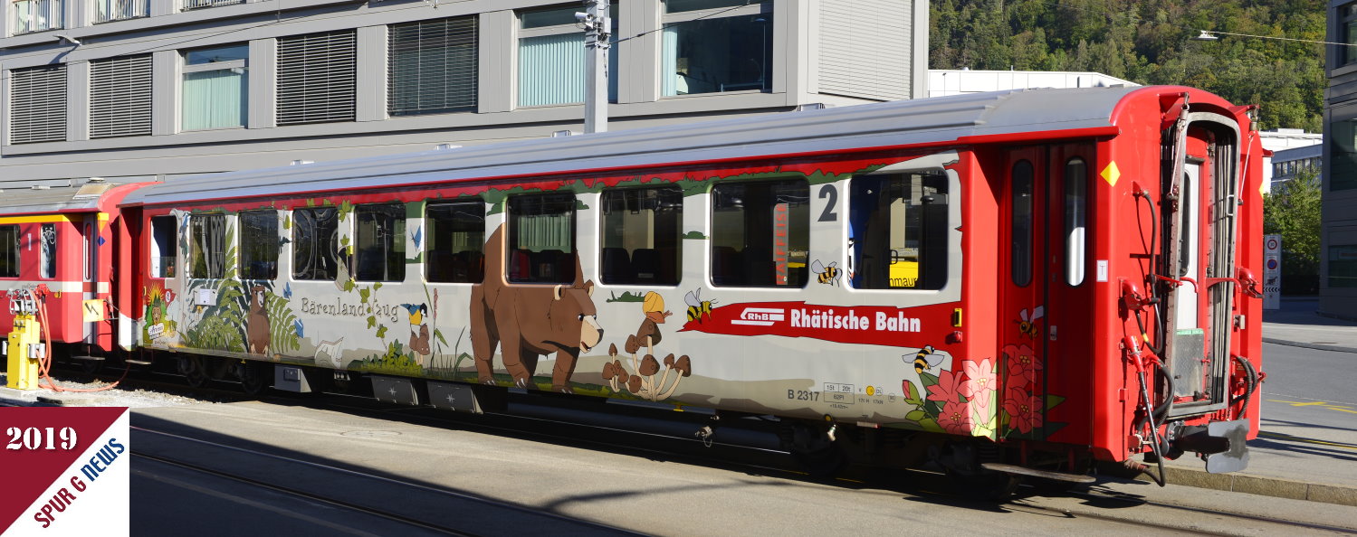 Der Brenlandwagen des Brenlandzuges im Bahnhof Chur. Bereitgestellt fr die Fahrt nach Arosa ins "Brenland".