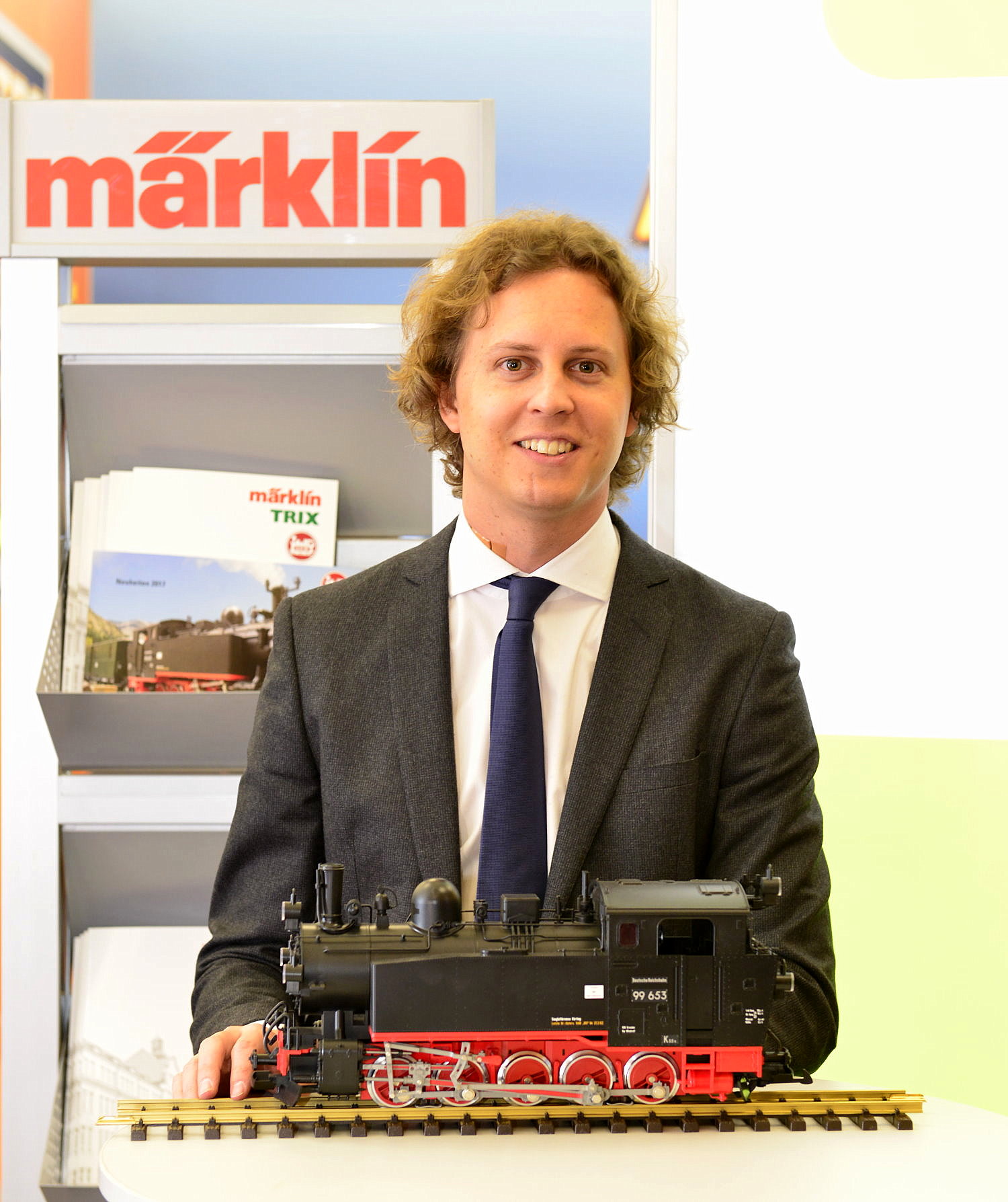 Fr die Gartenbahn von LGB prsentierte Herr Florian Sieber die Neuheit der schsischen IV K am Press-Preview Stand von Mrklin.    