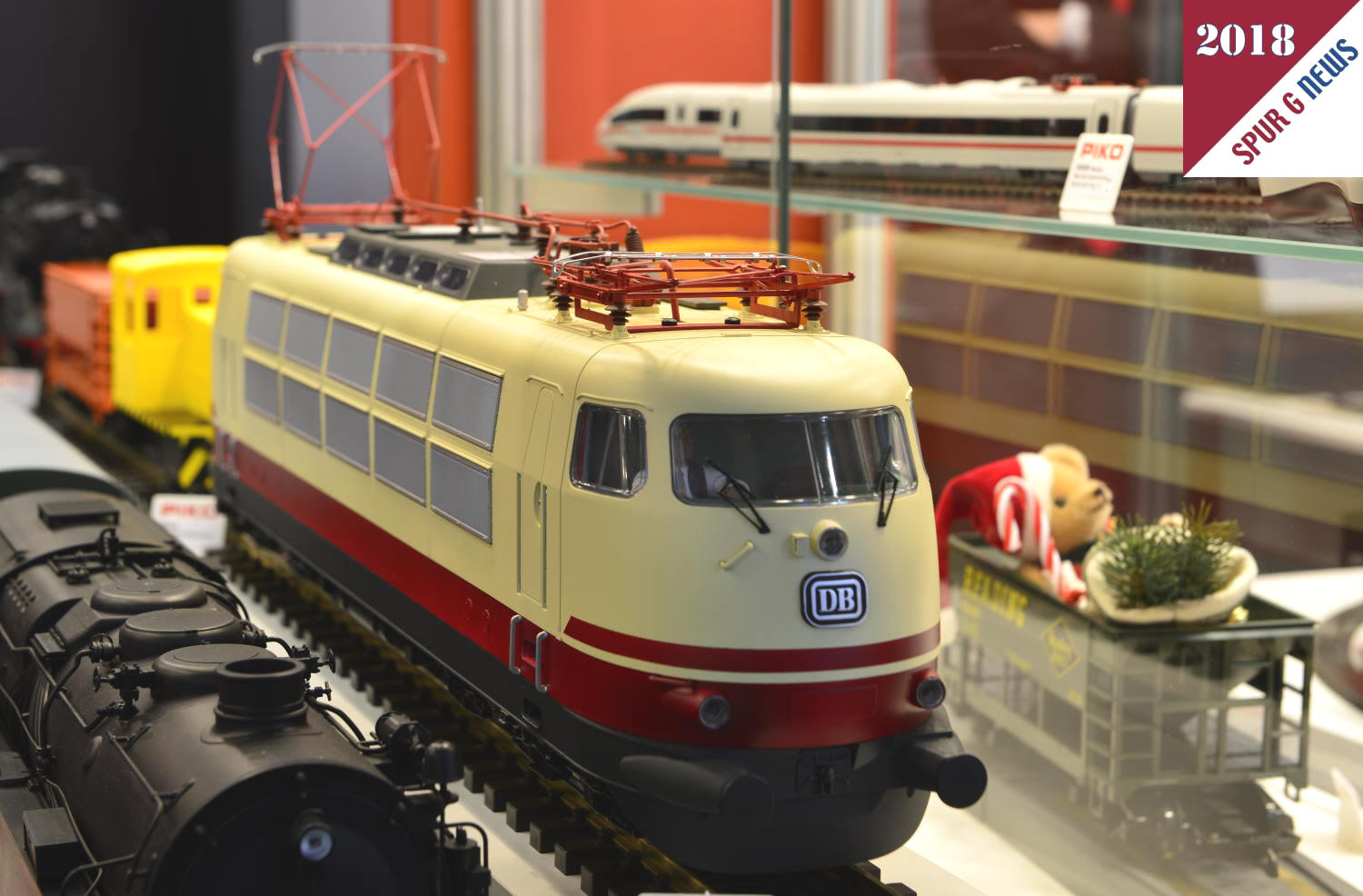 Neuheit 2018 - Baureihe 103 von PIKO - Frontansicht. 