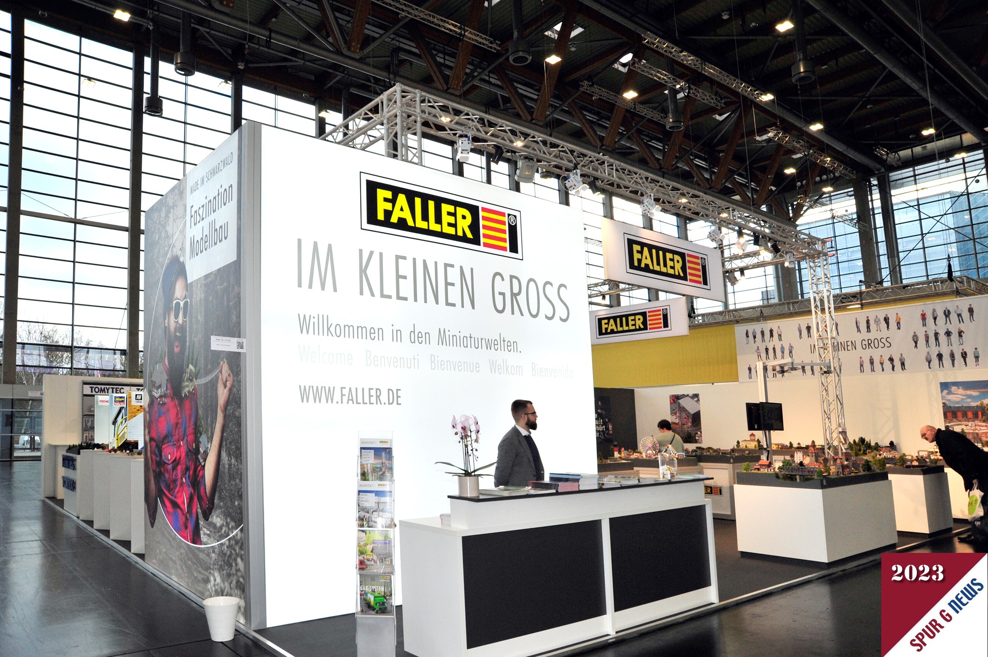 Weiter geht es dann mit dem Faller Stand auf der Spielwarenmesse 2023. Hier ist auch die Marke POLA mit einer Gartenbahnanlage prsentiert. 