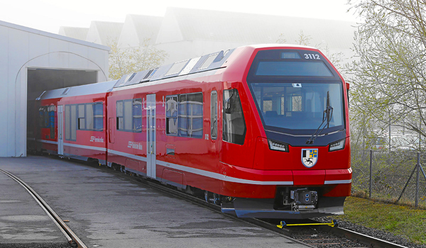 Ausfahrt des Capircorn 3112 von Stadler fr die RhB - Pressefoto vom 12.06.2020