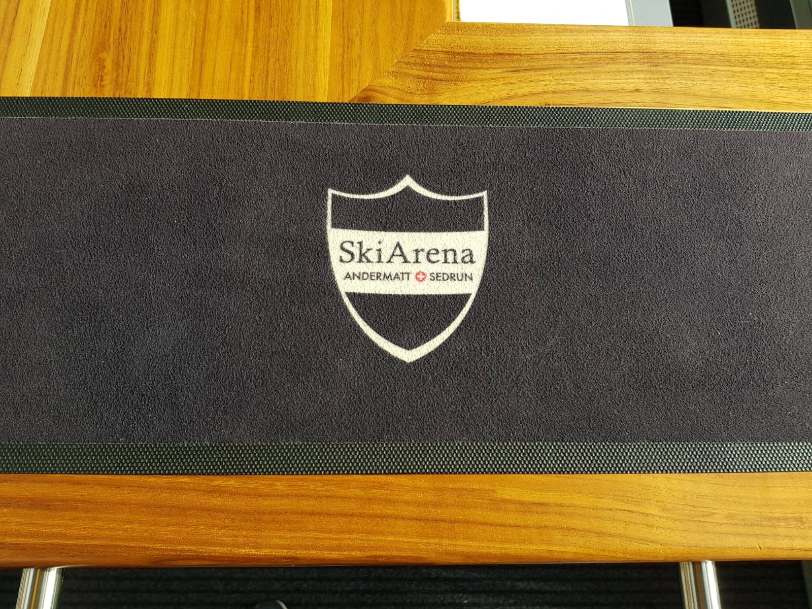 Ein Zusatz für den Zubehörhandel. Tischauflagen für den Après-Ski-Bar Wagen.