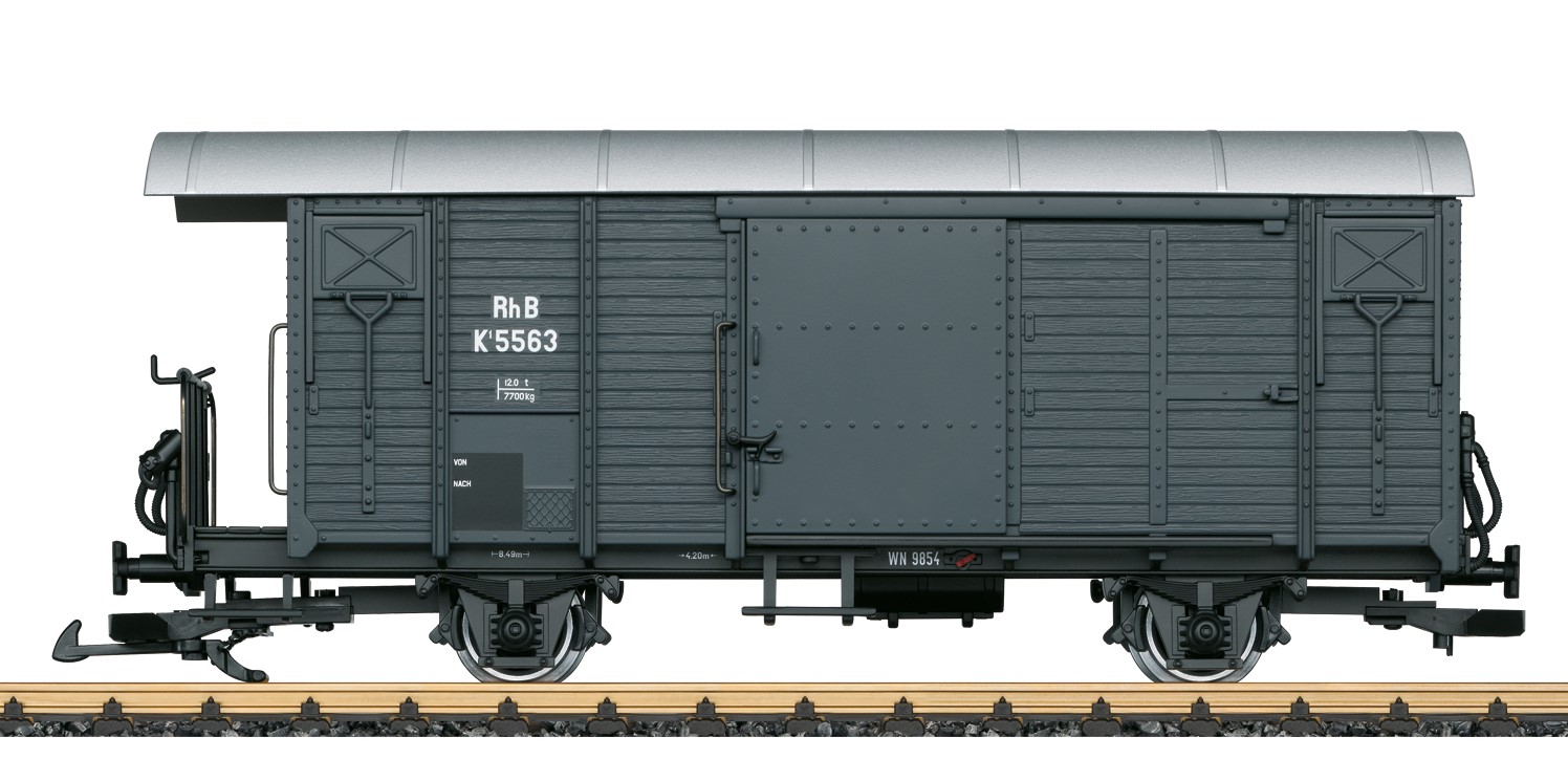 LGB Art. Nr. 43814, RhB Gterwagen Rh.B K5583, Modell eines 2-achsigen gedeckten Gterwagens der Bauart K 1 der Rhtischen Bahn. Originalgetreue Farbgebung und Beschriftung als historischer Museumswagen wie er heute noch existiert. Viele angesetzte Details, seitliche Schiebetren zum ffnen.