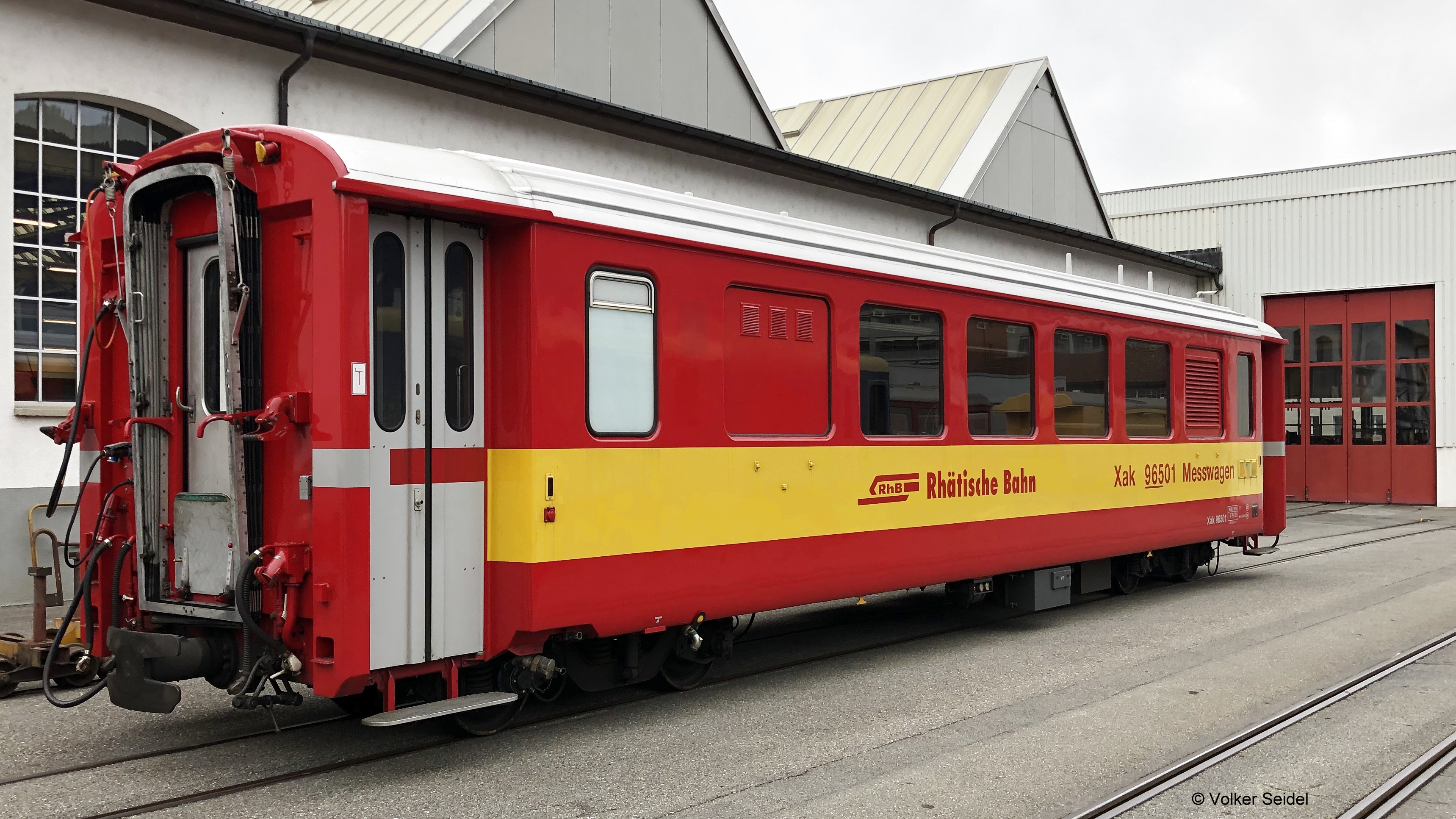 Xak96501 der RhB - Funkmesswagen im Original im Depot in Landquardt vom 30.11.2018
