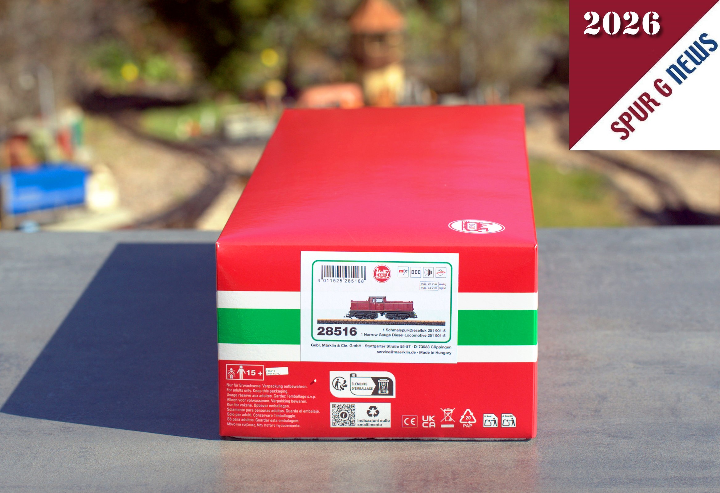 Ausgeliefert an den Fachhandel: Die DB Diesellok 251 901-5 - Herbstneuheit 2025 - Art. Nr. 28516 von LGB. Hier im üblichen Verkaufskarton - Styroporunterteil und Stülpkarton.