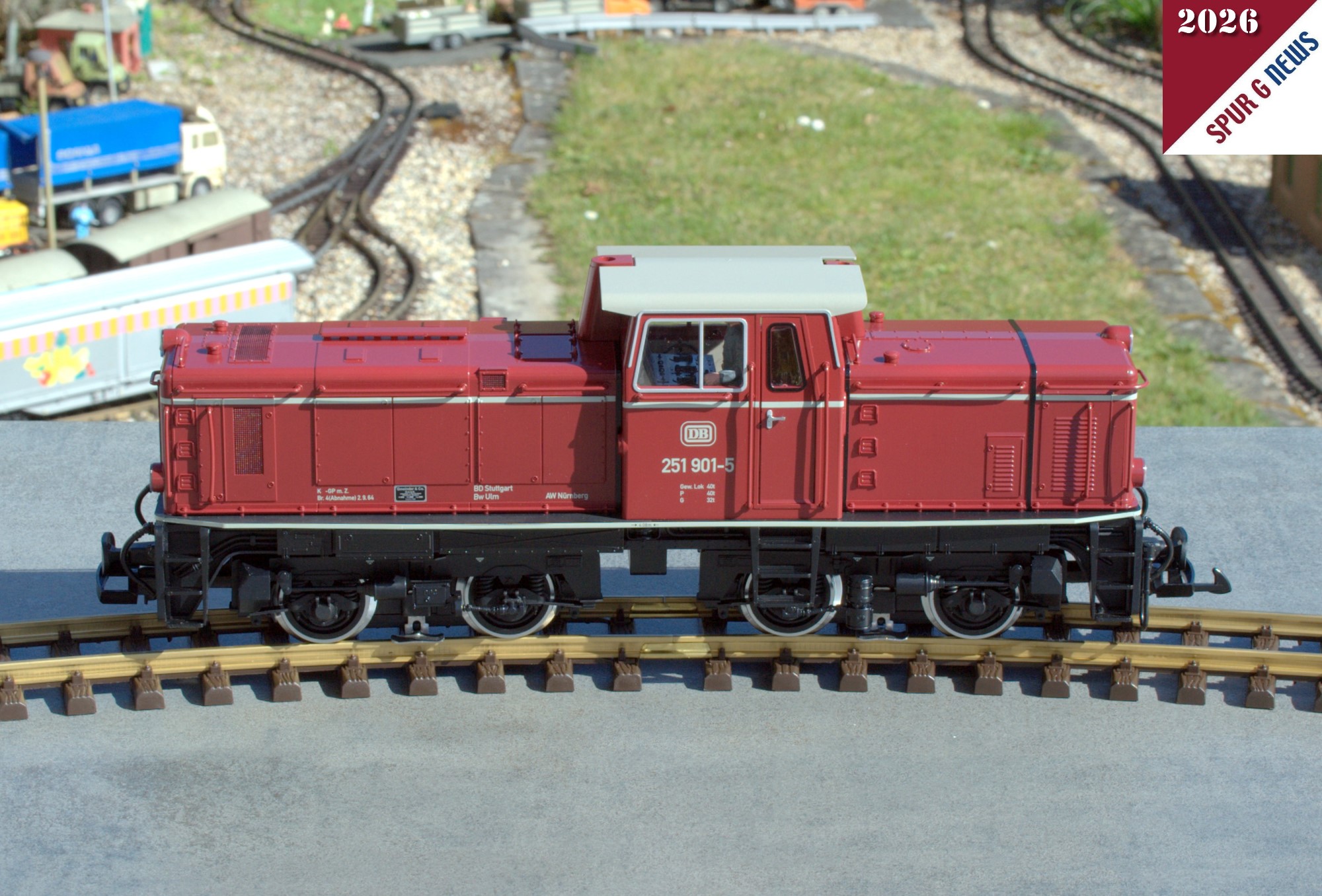 Hier die linke Seite der Lok - Fahrtrichtung links - dort steht auch der Lokführer im Führerstand.