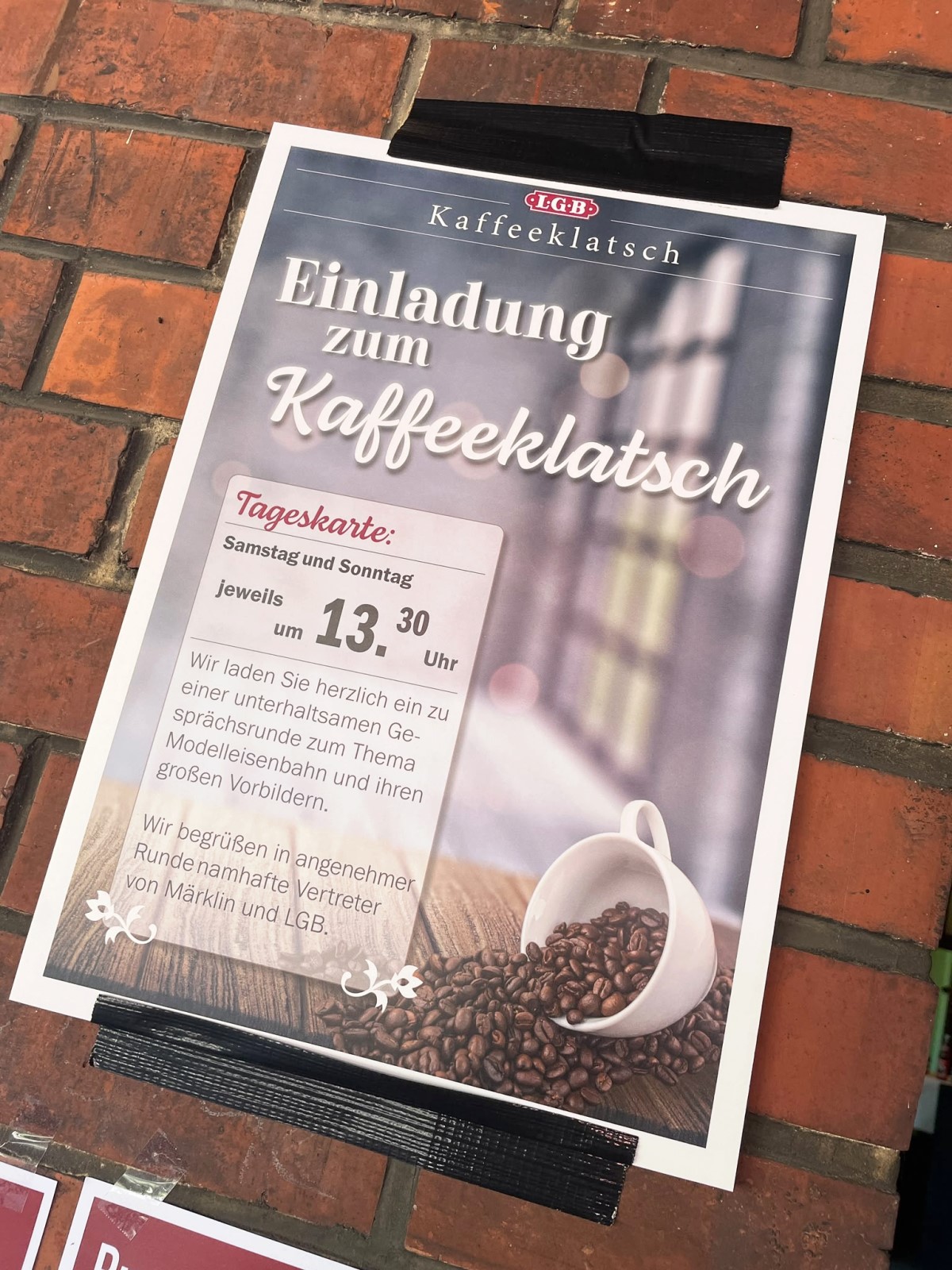 Beim Kaffeeklatsch auf der Historik Mobil wurde das Modell des Karl Valentin Wagens vorgestellt.