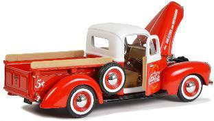 Art. Nr. 424040 1940 Ford Pickup mit Profikühlbox als Zubehör - Motorhaube ist zu öffnen.