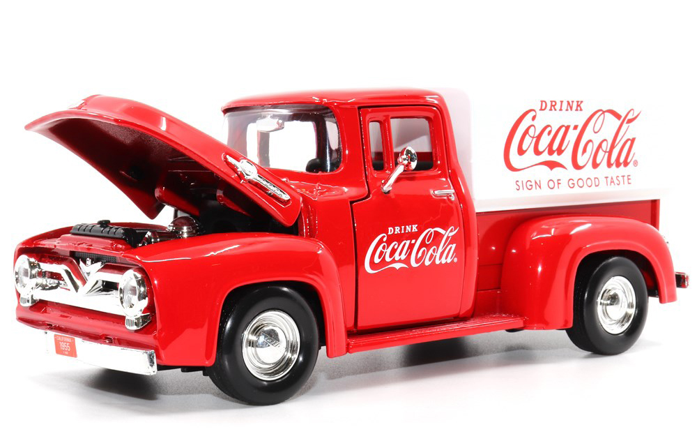 Ein weiteres Modell mit der CocaCola Werbung ist ein Ford F150 Pick up aus dem Baujahr 1853-1956.  Dieses Modell aus der Generation 2 zeichnet sich mit einem wesentlich breiteren Khlergrill, in dem die Scheinwerfer integriert sind, aus. Markant auch die breiten Heckkotflgel. Die Ladeflche ist mit einer weien Plane und dem Coca Cola Logo abgedeckt. 