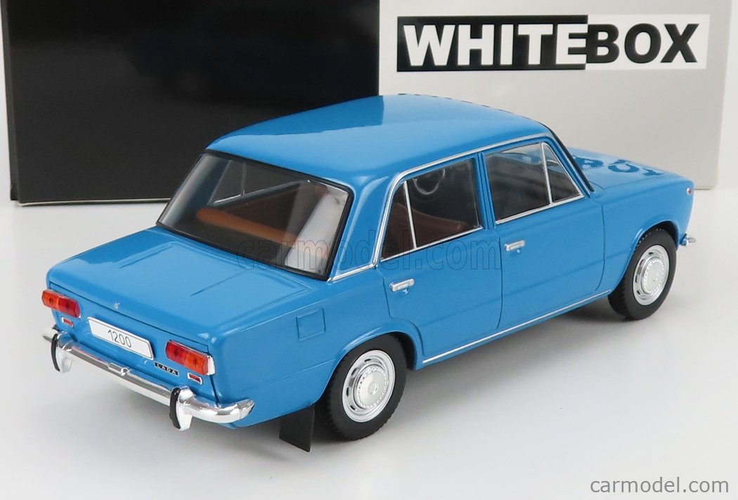 White Box Ar. Nr. WB124132 - Baujahr 1970, hellblau, Lada - 1200, Fiat 124 