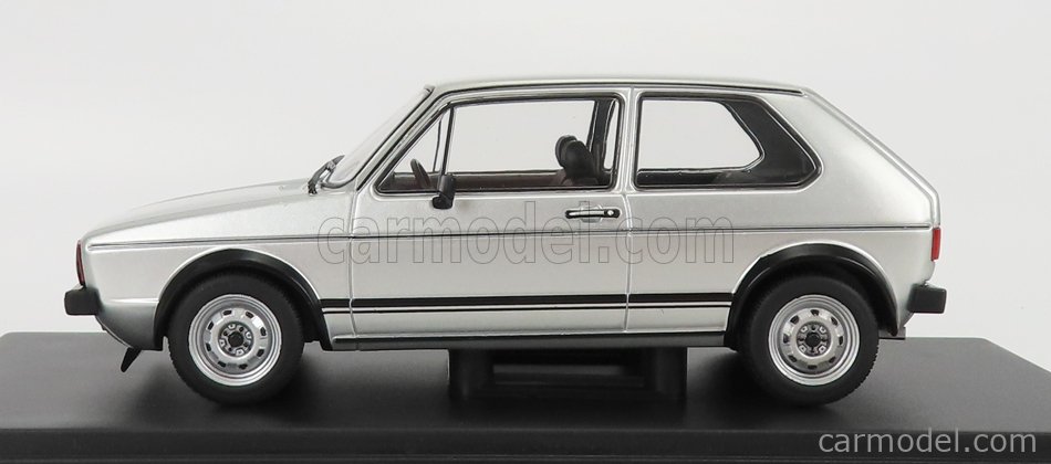 VW, Volkswagen, VW GTI, Baujahr 1976, Golf GTI 1.6, silber, Stahlfelgen, groe Frontlippe, Zierrahmen um Khlergrill