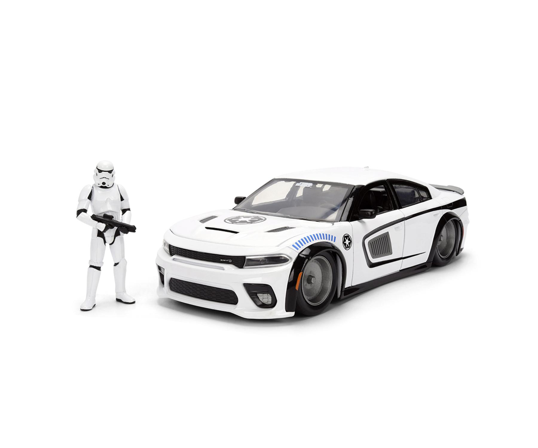 Star Wars trifft Muscle Car – Der Dodge Charger SRT Hellcat im Stormtrooper-Design kombiniert galaktisches Styling mit kraftvoller Optik. Inklusive Stormtrooper Figur – Passende Metallfigur zur ikonischen Fahrzeuggestaltung, perfekt für Star Wars Fans