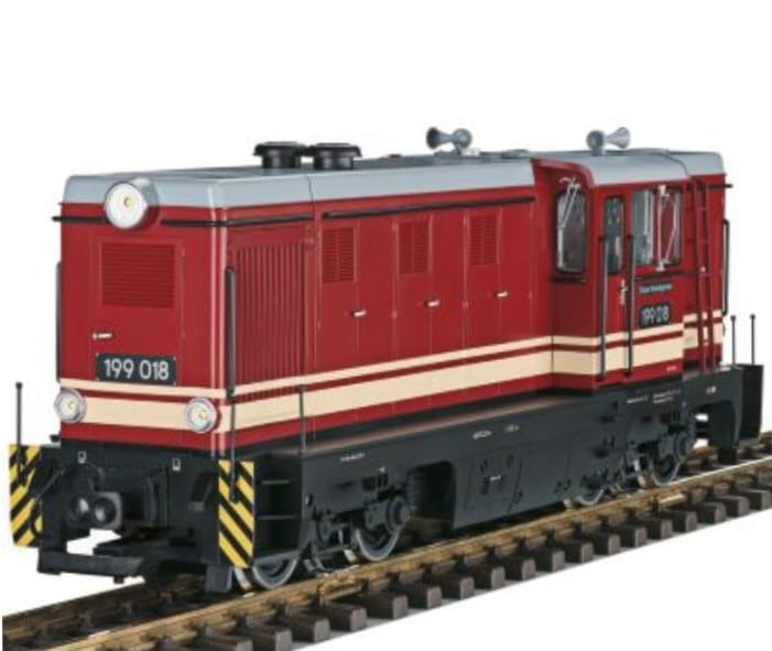 Und wer noch eine ganze Lokomotive sucht, dem k�nnen wir von LGB die "FAUR" Diesellok, Artikelnummer 26450, frisch eingetroffen, anbieten. Lieferung ab H�fen solange der Vorrat reicht zum Preis von � 1198.- 