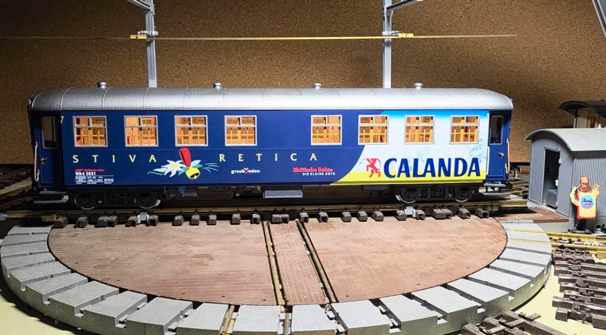 RhB Personenwagen Stiva Retica Calanda in blau / gelb eingetroffen / ab Lager lieferbar {B}