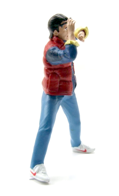 Hier nun aus Back to the future den Marty McFly. Diese Figur passt auch zu den Modellautos Delorean im Mastab 1:24. 