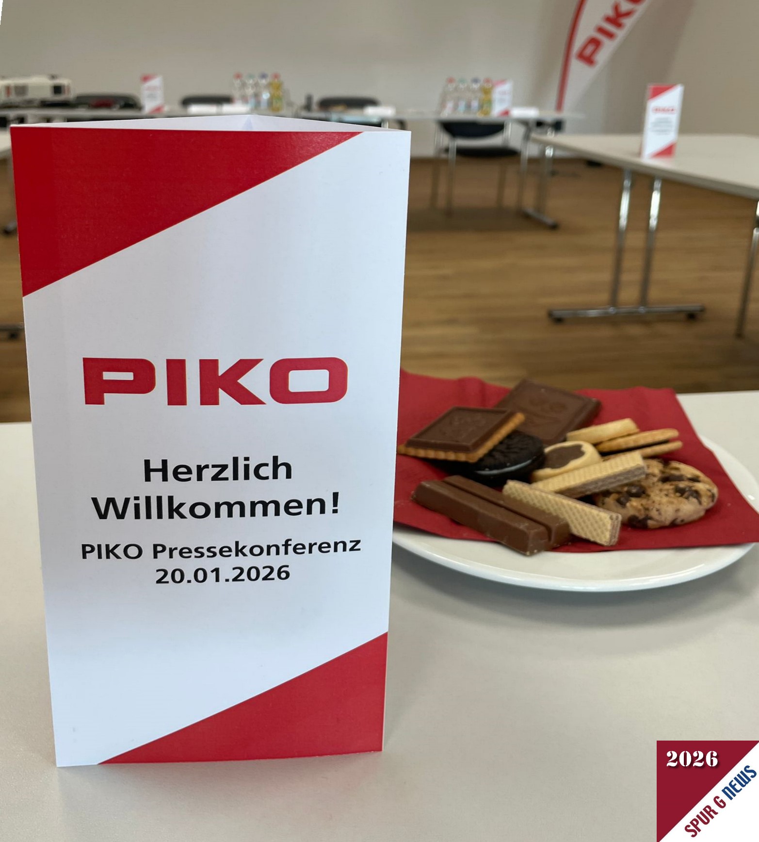 von links nach rechts: CEO PIKO Herr Rainer Landwehr, B�rgermeister Dr. Heiko Voigt, PIKO Inhaber, Gesch�ftsf�hrer und Beiratsvorsitzender, Dr. Ren� F. Wilfer im neuen Presse- und Kundencenter am Standort Sonneberg. 